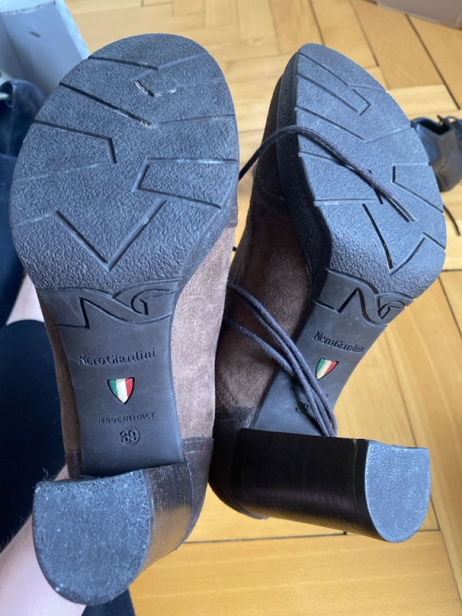 Damenschuhe: Chaussures tallons daim marron bi-colore Nero Giardini 39 – Gebraucht aus Küssnacht am Rigi von CALIFRASQUI 3