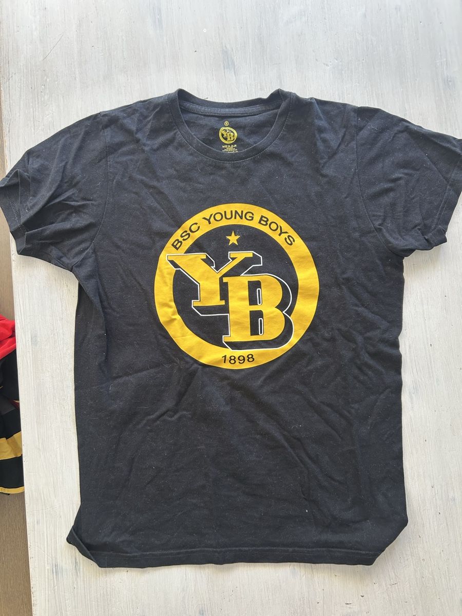 T-shirt: YB T-Shirt Schwarz Grösse S – Usato da Riedholz venduto da karinadam