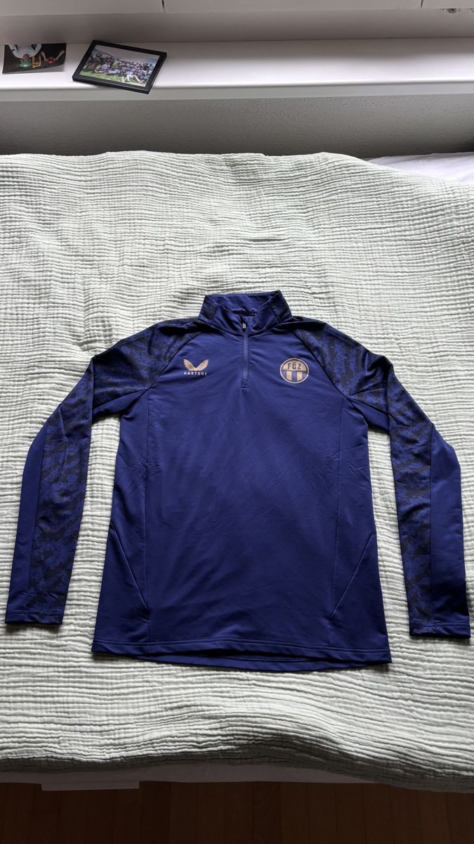 FCZ Pullover & Sweatshirts: FCZ Navy Blue Pullover – Neu (gemäss Beschreibung) aus Wangen ZH von lin_q2yn