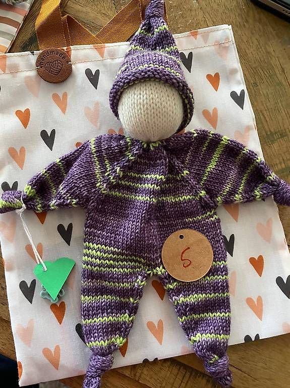 Spielzeuge: Schmusezwergli mit Geschenksäckli handgestrickt – Neu und originalverpackt aus Liestal von Strigg-Grossmami 5