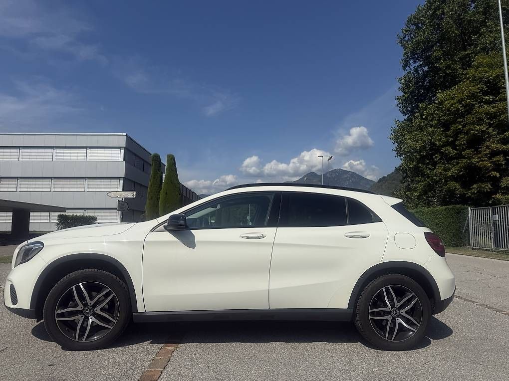 Autos: GLA 200 40000km collaudata  – D'occasion à Locarno par cve_k9h2 2