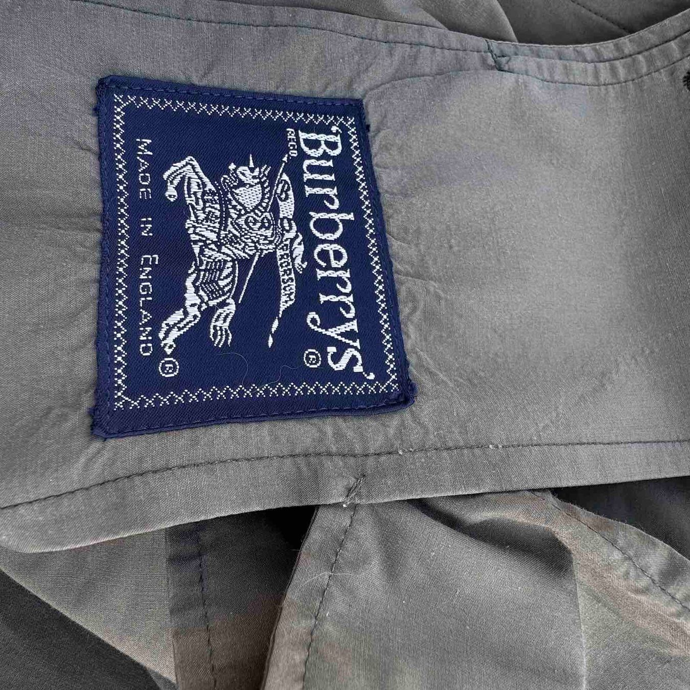 Burberry Mäntel: Original Burberry Mantel – Gebraucht aus Zürich von bil_s7tp 6