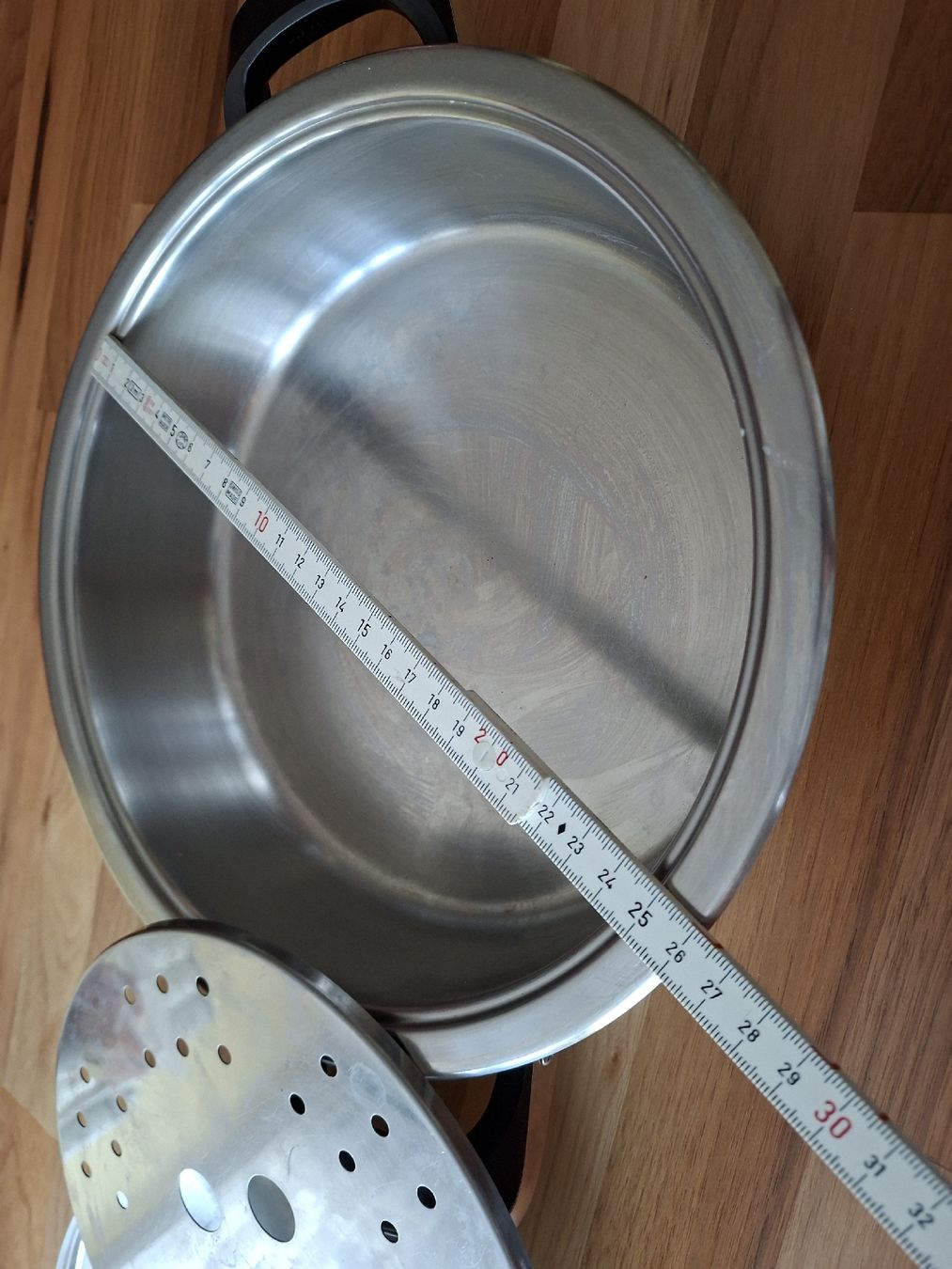 Amc Padelle: AMC Topf mit Deckel und Siebeinsatz 28cm gebraucht – Usato da Meinisberg venduto da Destiny1972 4