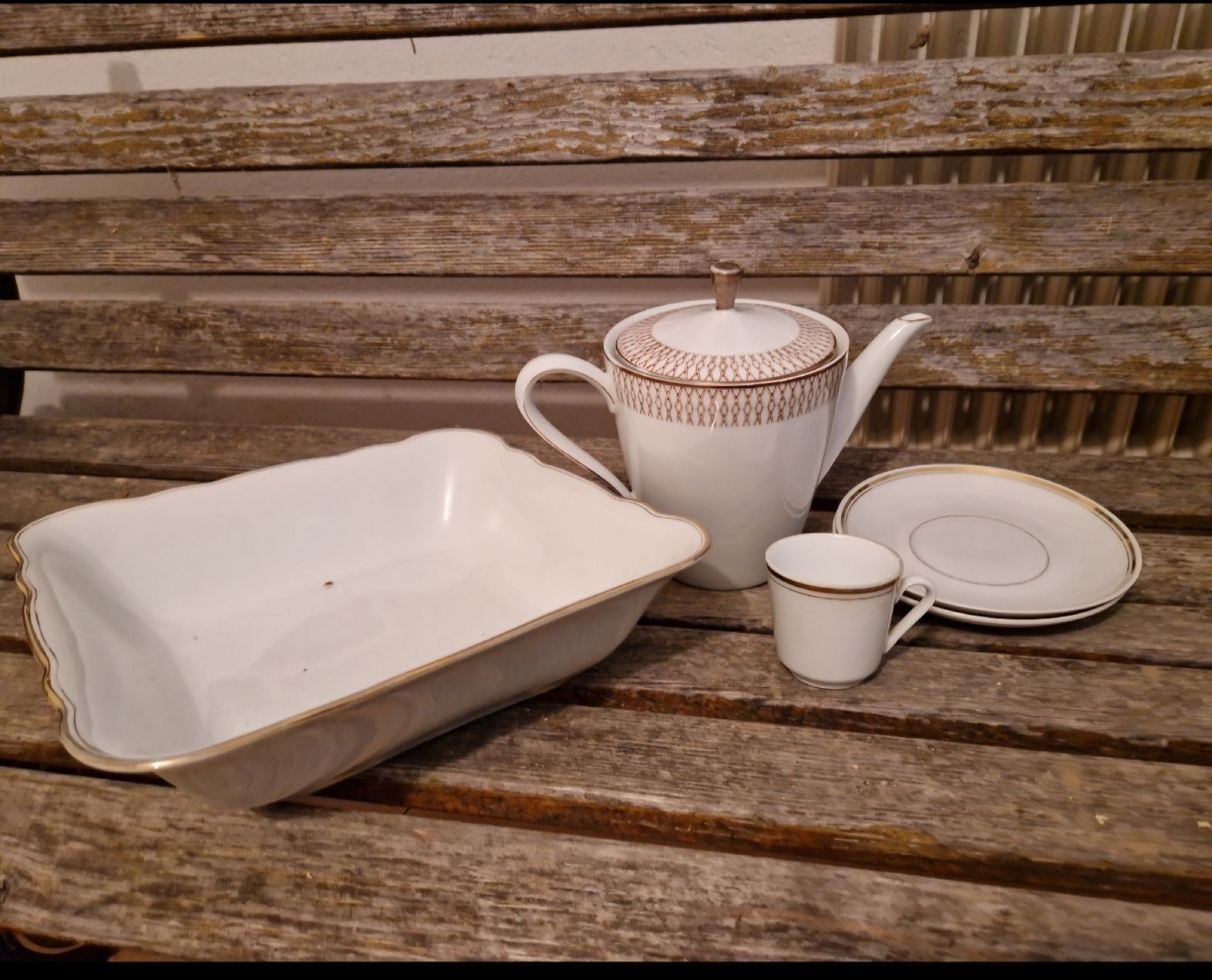 Set di piatti: Set de vaiselle en porcelaine – Usato da Ecublens FR venduto da isa_6lfp