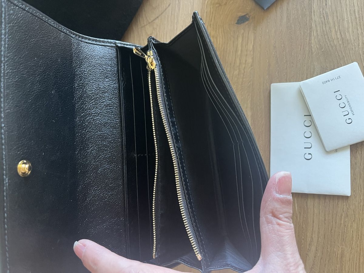 Borse da donna: Gucci Tasche mit Portemonnaie – Usato da Buochs venduto da Cholena1 5