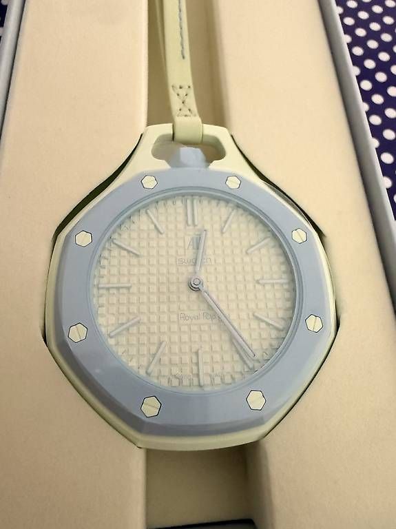 Swatch Montres: Audemars Piguet & Swatch Royal Pop – D'occasion à epalinges par Misterazz