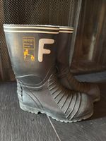 Feuerwehr Gummistiefel mit Stahlkappen (ca. Grösse 41?)
