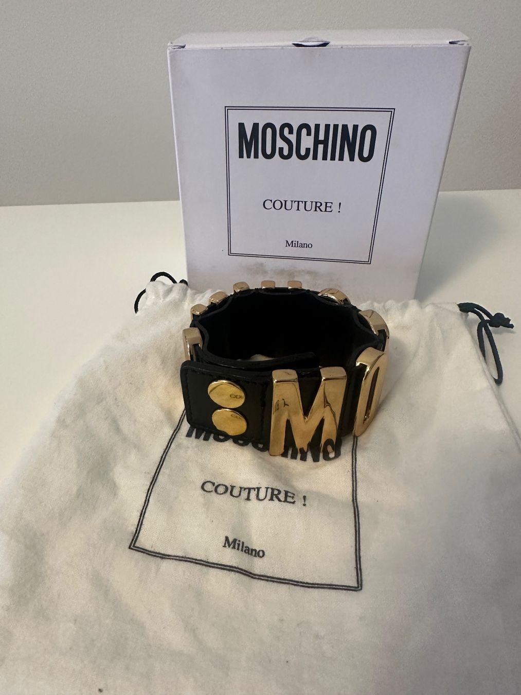 Moschino Bracciali & Braccialetti: MOSCHINO  Bracelet – Nuovo (secondo la descrizione) da Luzern venduto da Miausie 1
