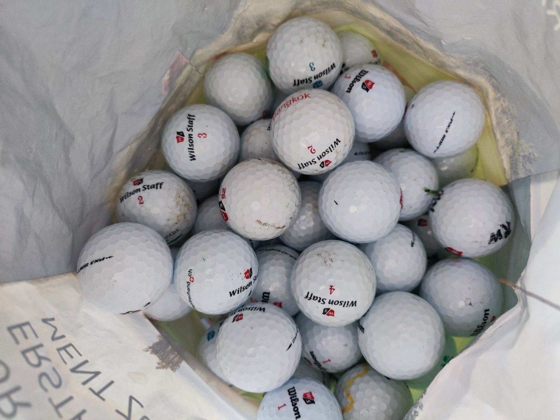 Wilson Palloni: 50 Wilson Staff Golfbälle – Usato da Amriswil venduto da Gugguseli14
