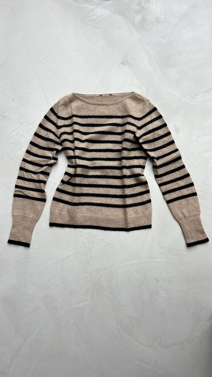 Maglioni & Felpe: Pull rayé beige et noir, état bien – Usato da Maracon venduto da olivia_7