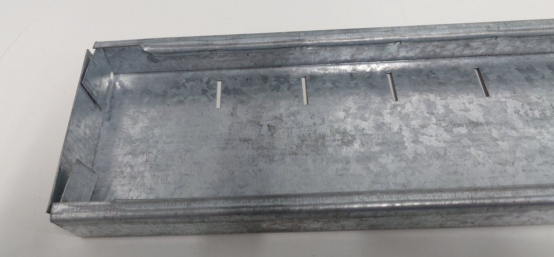 Errex Scaffali: ERREX Metalltablar / Tablar / geschlitzt / 100 x 10 cm – Usato da Ostermundigen venduto da Chrisascht 2