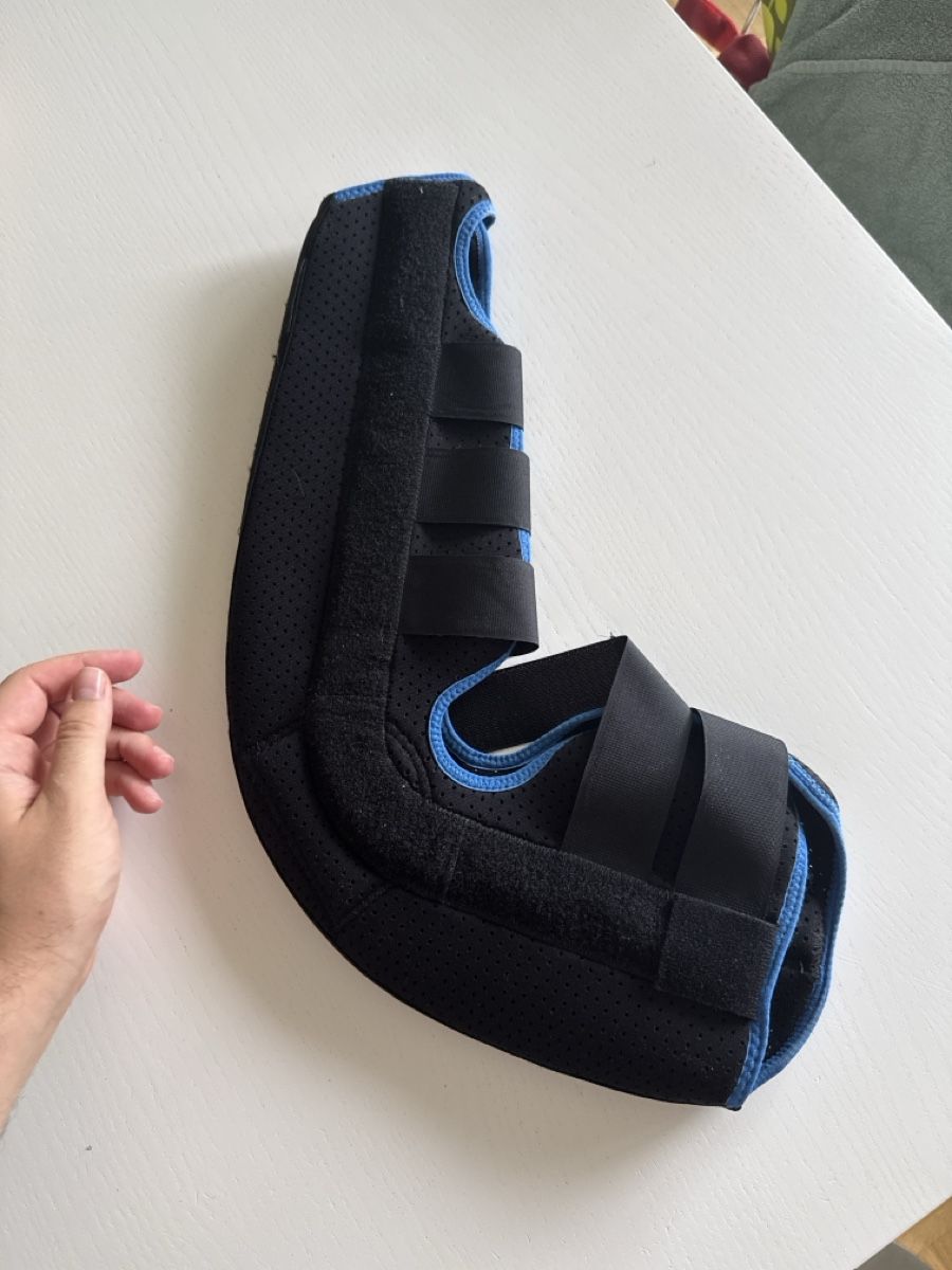 Attrezzature mediche: Ellenbogenbandage Medium Right guter Zustand – Usato da Zürich venduto da mar_ylf6 1