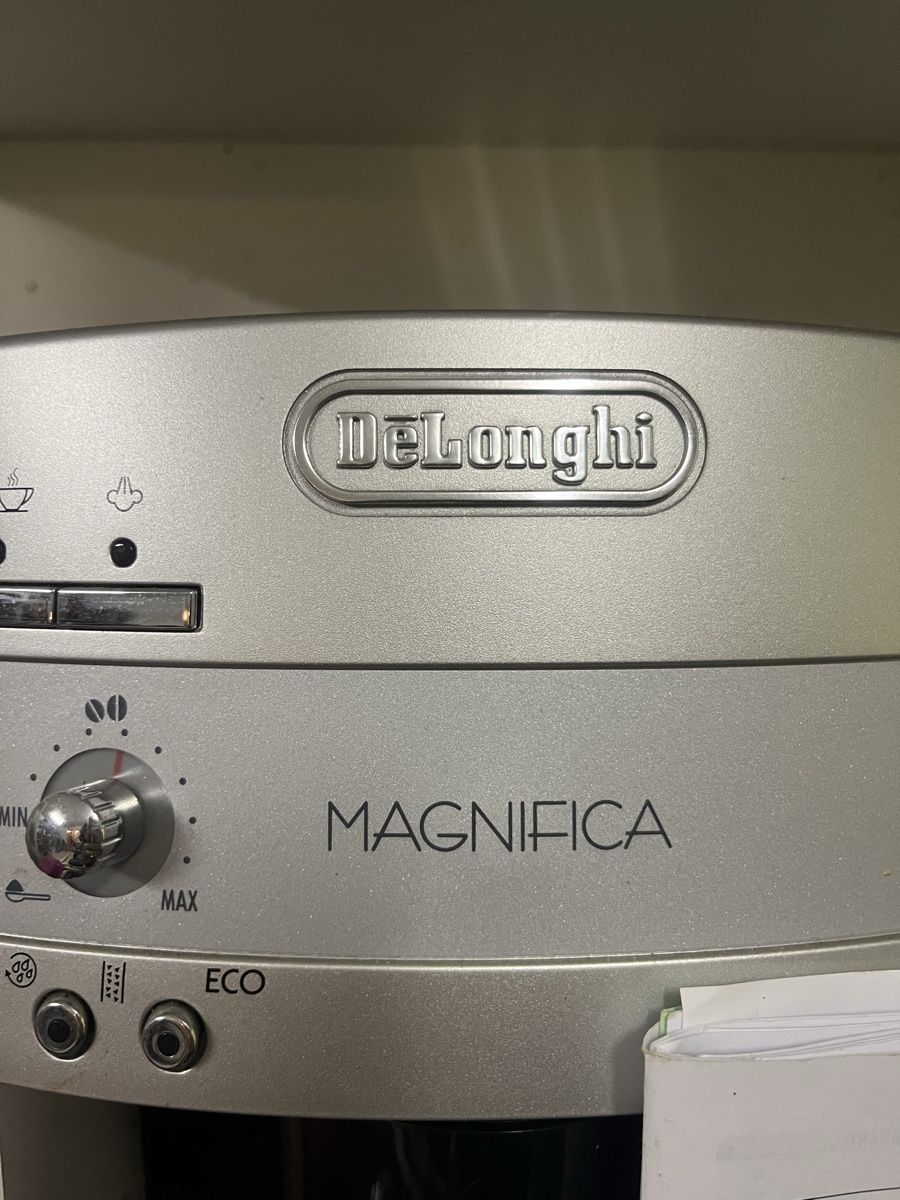 De'Longhi Macchine per caffè & Macchine per espresso: DeLonghi Magnifica Kaffemaschine, kapput – Difettoso da Tuggen venduto da wir_pds8 1