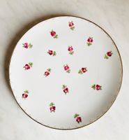 Porzellan Teller mit Goldrand und Rosen