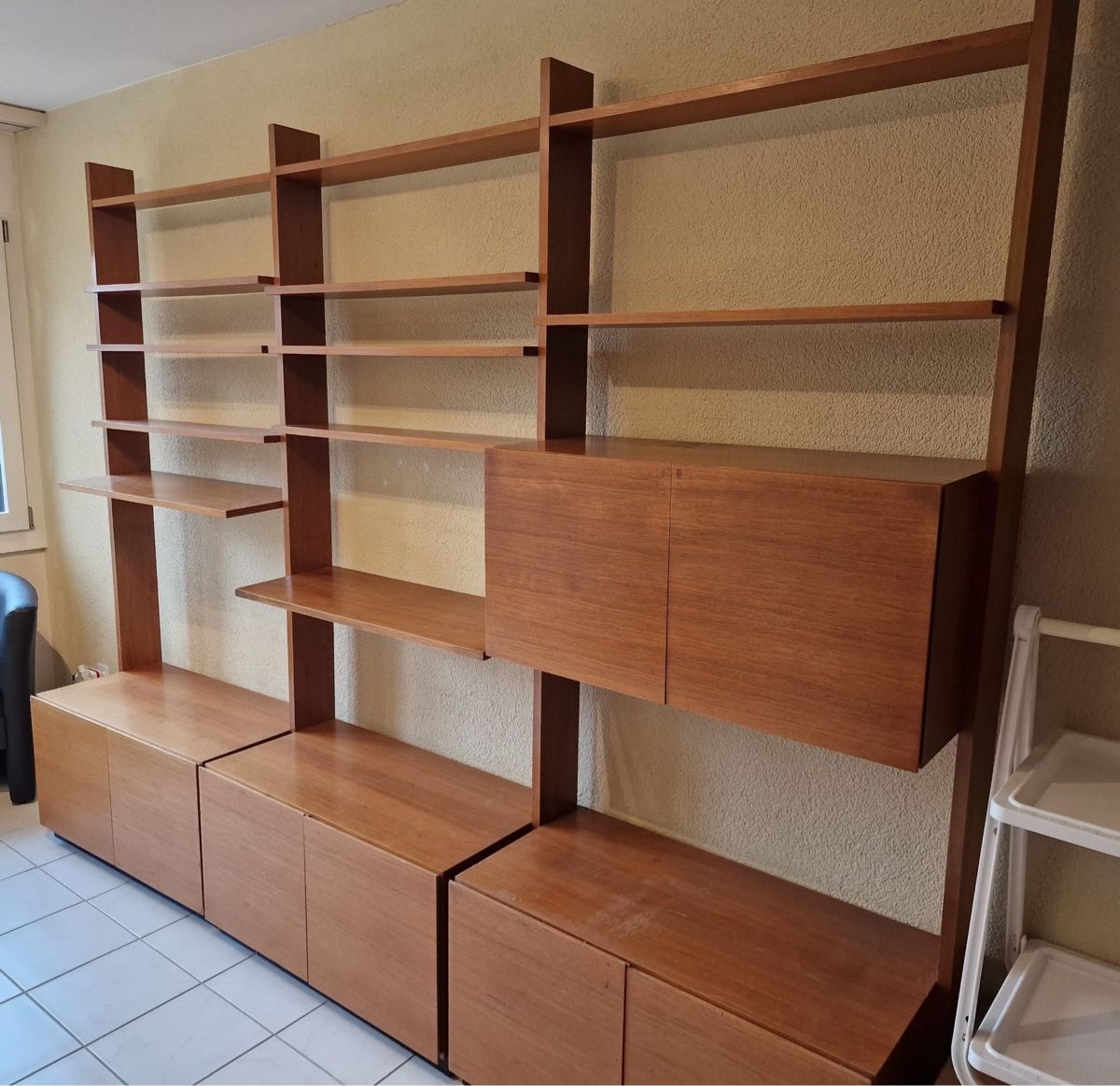 Scaffali: Vintage Bücherregal / Wohnzimmerwand – Usato da Zürich venduto da Vintage-1993 1