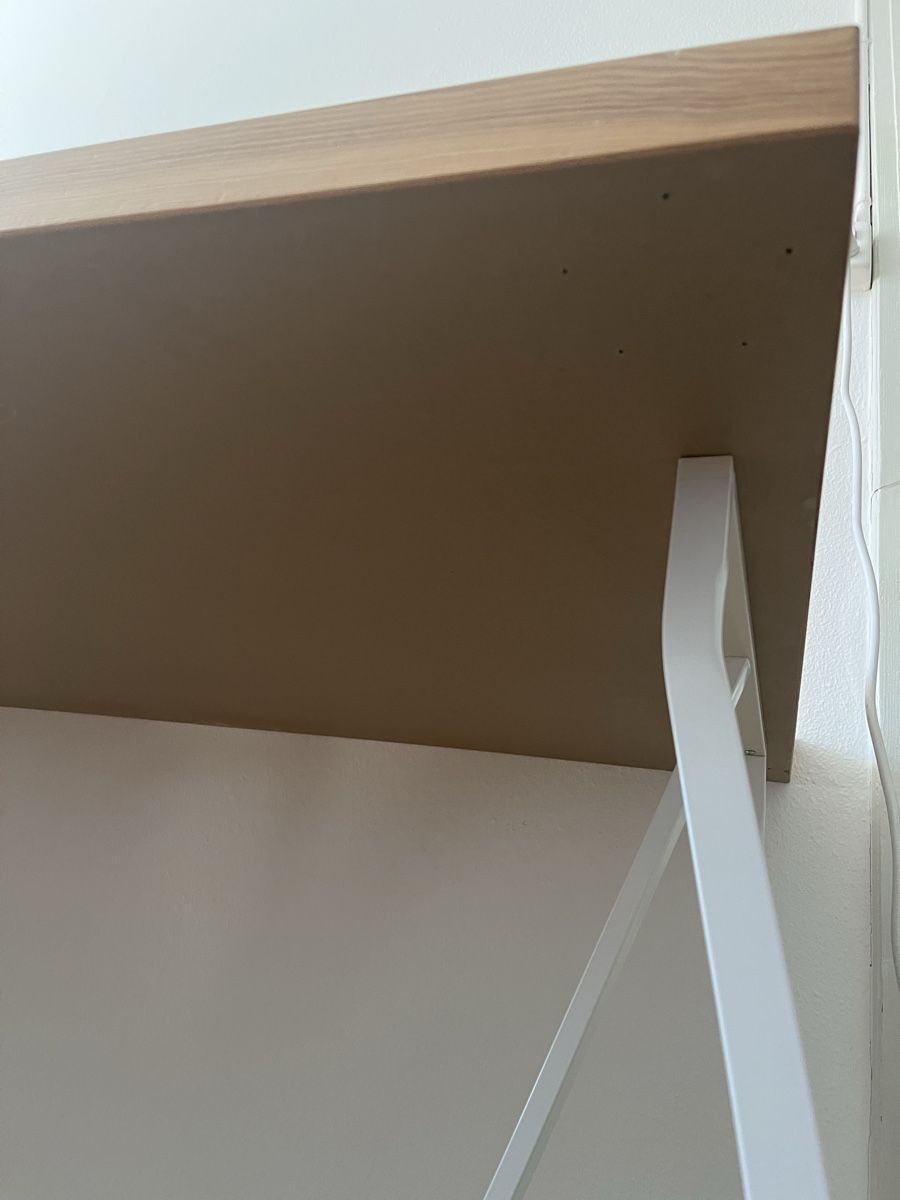 Ikea Scrivanie: Schreibtisch – Usato da Basel venduto da hel_9xqp 2