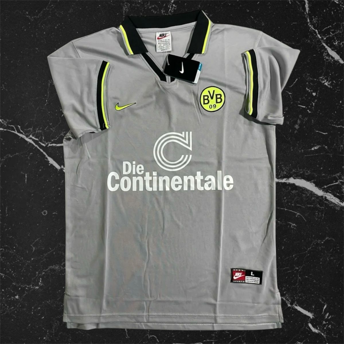 Nike Canottiere & Pantaloni: Retro Dortmund Trikot L – Nuovo (secondo la descrizione) da Frenkendorf venduto da a_1999