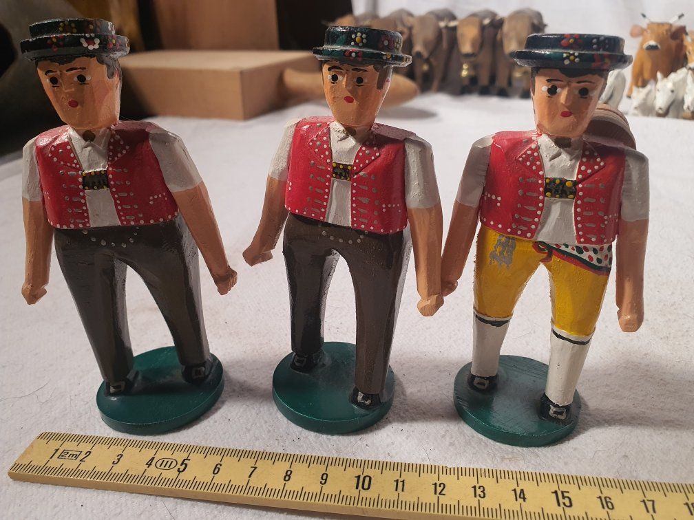 Skulpturen & Statuen: 3 wunderschöne geschnitzte Sennen – Gebraucht aus Häggenschwil von hae_dgp2 1