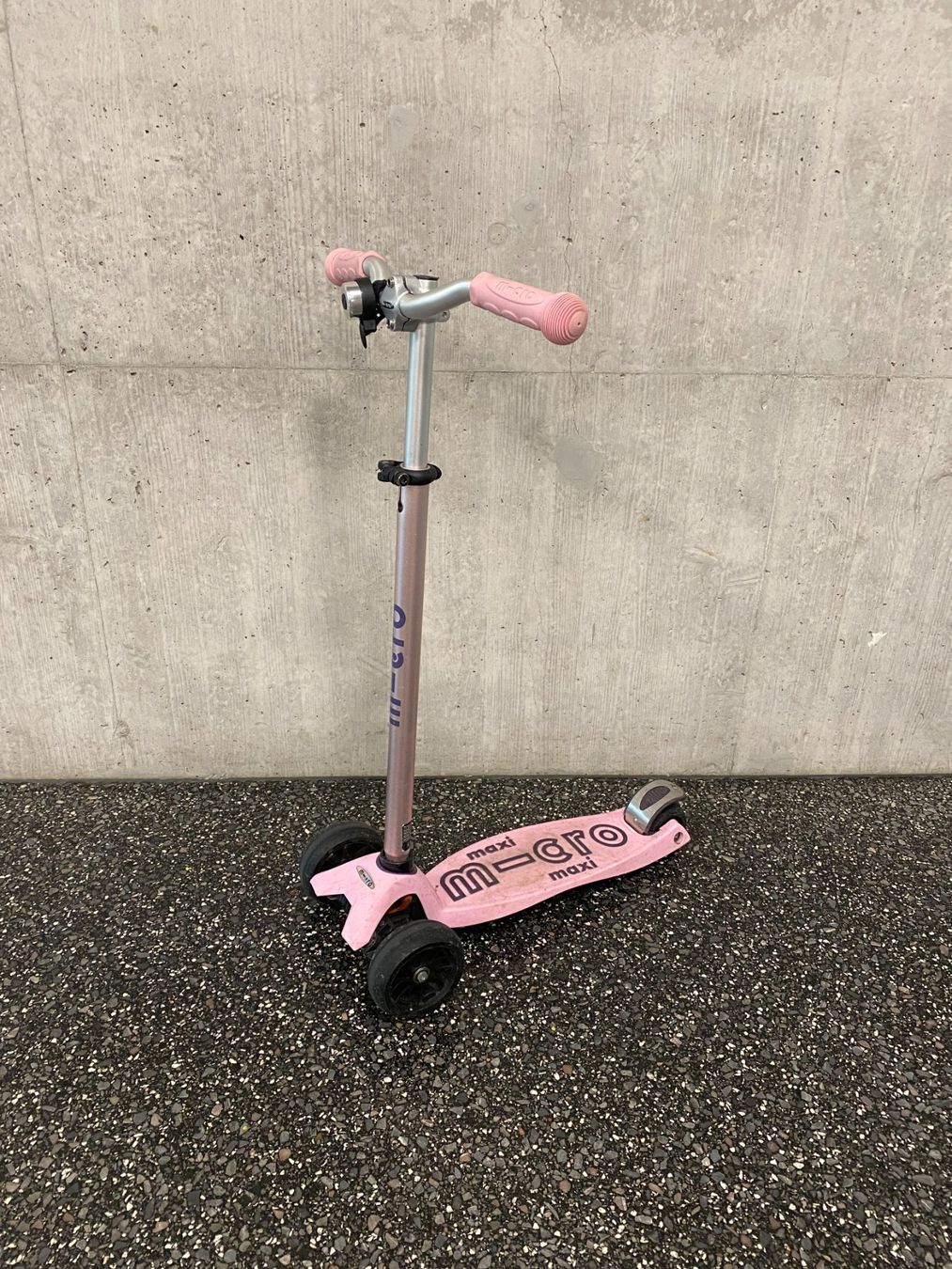 Micro Kickboard: Micro Maxi Trotti Pink – Gebraucht aus Zürich von fbo24