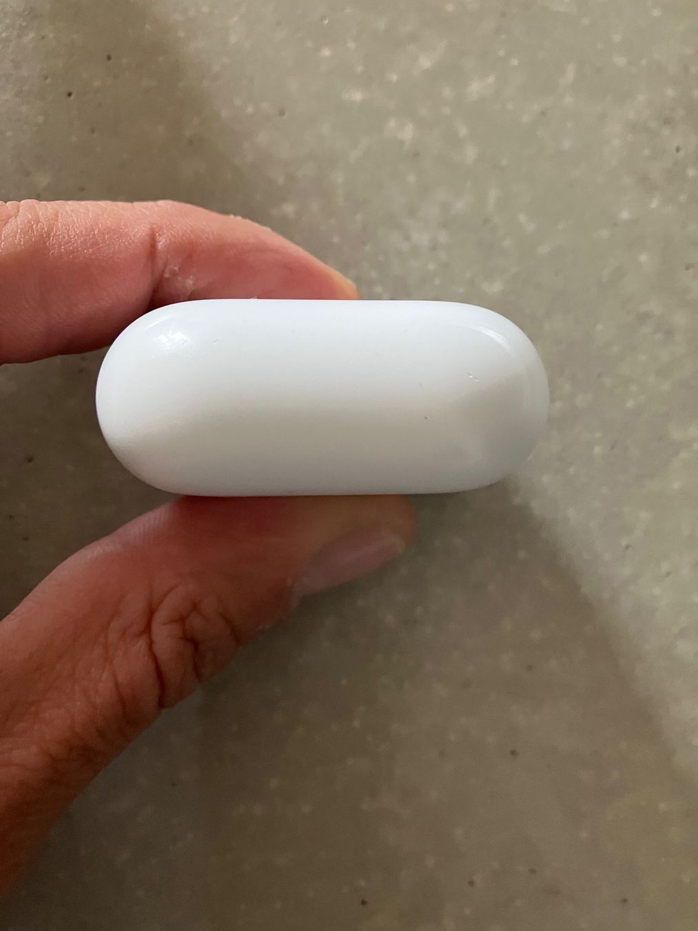 Apple Cuffie: APPLE AIRPODS 4 CASE – Usato da Lausanne venduto da mr.v 5