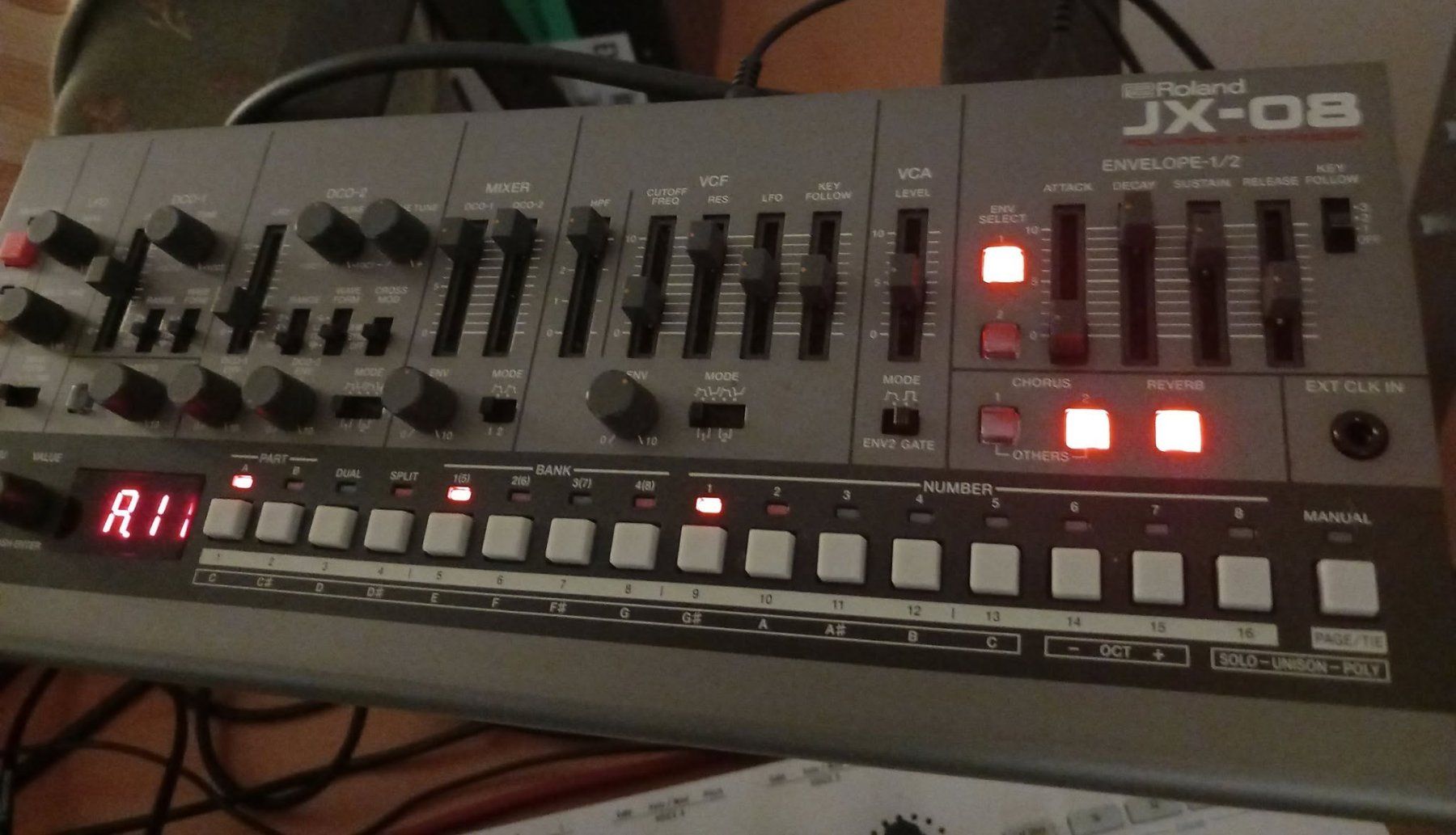 Roland Strumenti musicali: Roland Boutique JX08 mit Gratis MiniSynth – Usato da Basel venduto da Jester0 1