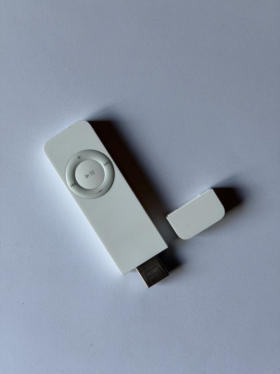 Apple Lettore multimediale portatile: Apple iPod shuffle 1st Gen 512MB – Usato da Zürich venduto da idbronskiy 2