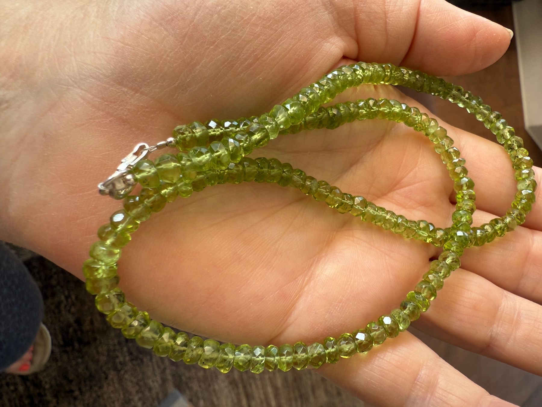 Catenine: Elegante Peridot Halskette, facettiert – Nuovo e nell'imballaggio originale da Ebikon venduto da elischka 5