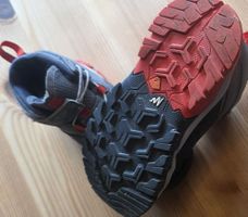 Wanderschuhe Quechua grau rot Grösse 28 kaum gebraucht