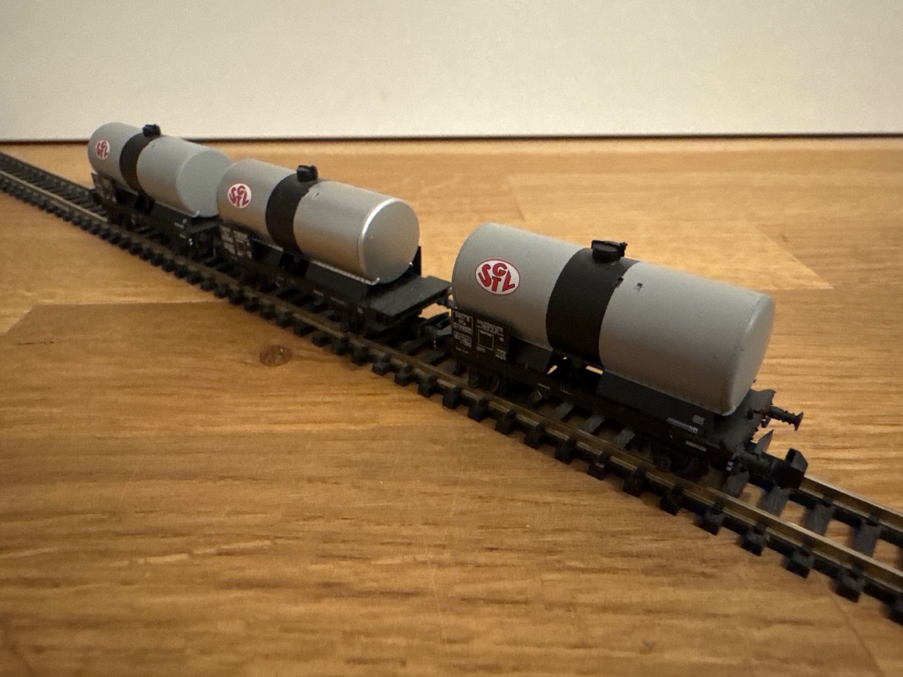 Fleischmann Modellini di ferrovie: Fleischmann Kesselwagen – Usato da Schlierbach venduto da Look8 1