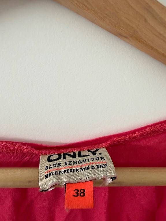 Tops: pinkes Top Only, Gr. 38 – Gebraucht aus Oftringen von violetta9 1