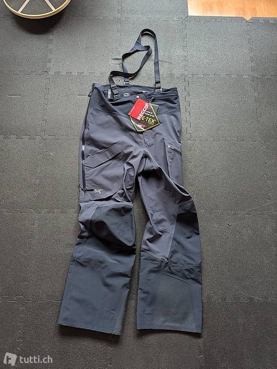 Arc'teryx Rush LT: Ulasan Mendalam tentang Jaket Serbaguna untuk Petualangan