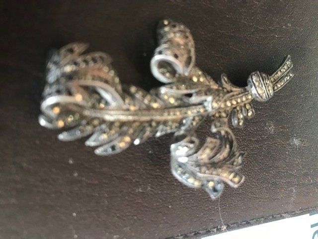 Broche Art Déco Plaquée Argent Avec Marcassites - Style Années 1920 - Occasion Très Bon état