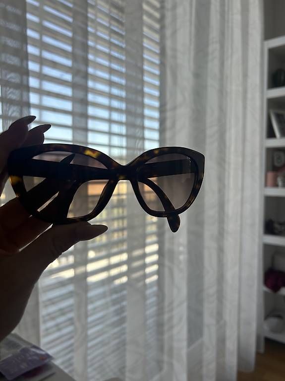 Prada Occhiali & Lenti: Prada Sonnenbrille – Usato da Münsingen venduto da klo_bvb2 2