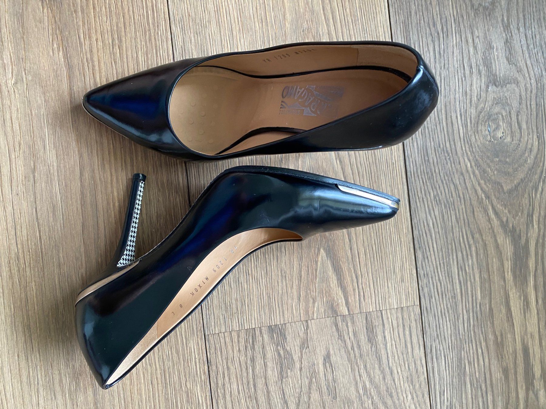 Salvatore Ferragamo Scarpe da donna: Salvatore Ferragamo High-Heels – Usato da Staad SG venduto da sei_m7js 3