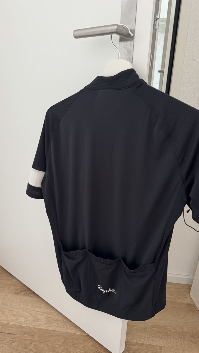 Rapha Leibchen & Hosen: Rapha Trikot schwarz  – Gebraucht aus Eiken von ju.bi 1