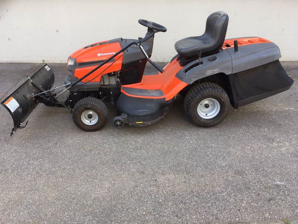 38+ Rasentraktor Mit Schneeschild Husqvarna, 16,8 ps / 12,3 kw •.