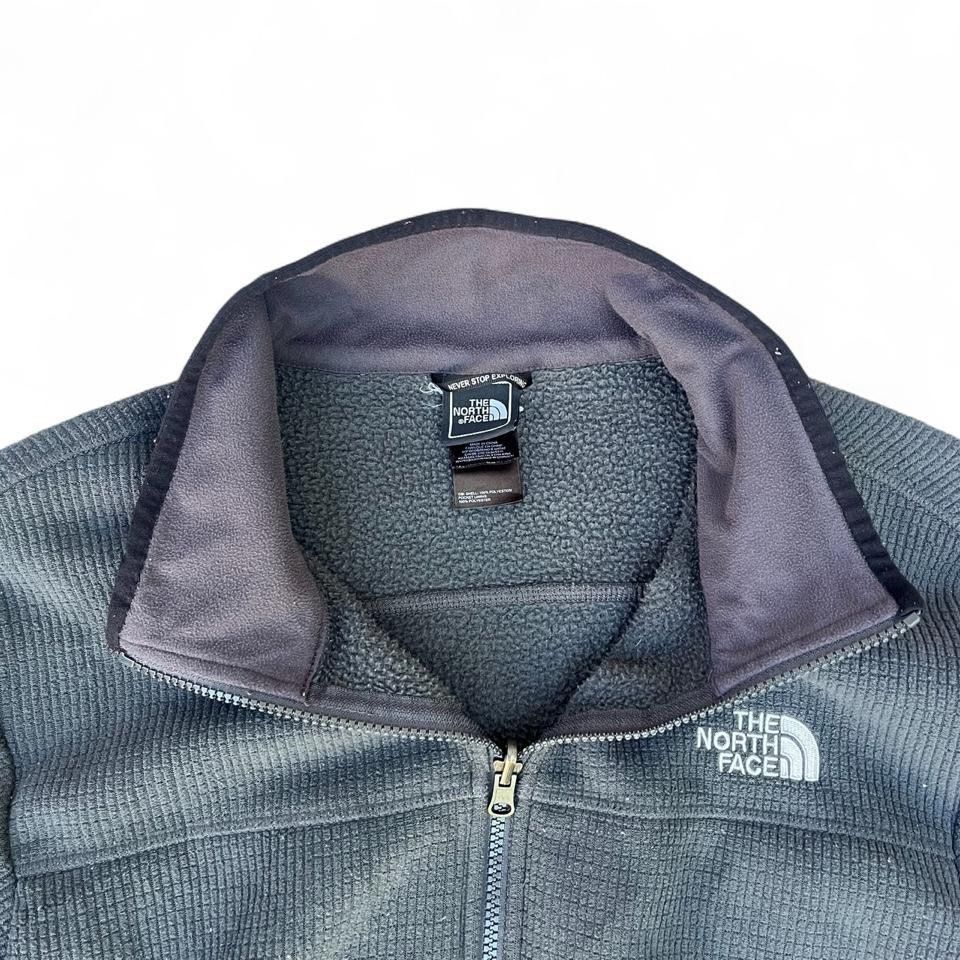 North Face Giacche: North Face Fleece Grau – Usato da Riehen venduto da RESTREET 3