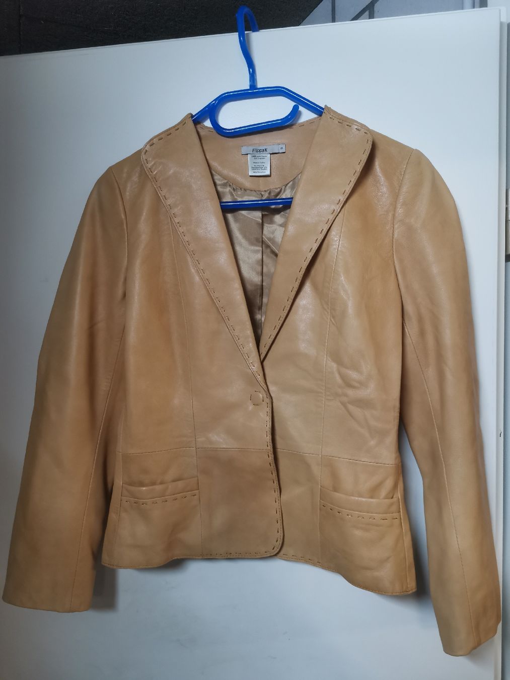 Jacken: Filippa K Lederblazer, hellbeige, Grösse XS – Gebraucht aus St. Antoni von AJTurner