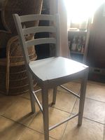 Chaise haute en bois clair