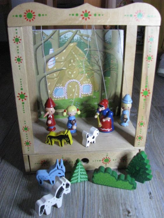 Marchande / théâtre en bois pour enfants