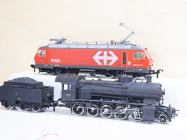 Roco 2 x H0 Loks - SBB Dampflok / Re 4/4 Rot - schöne Loks