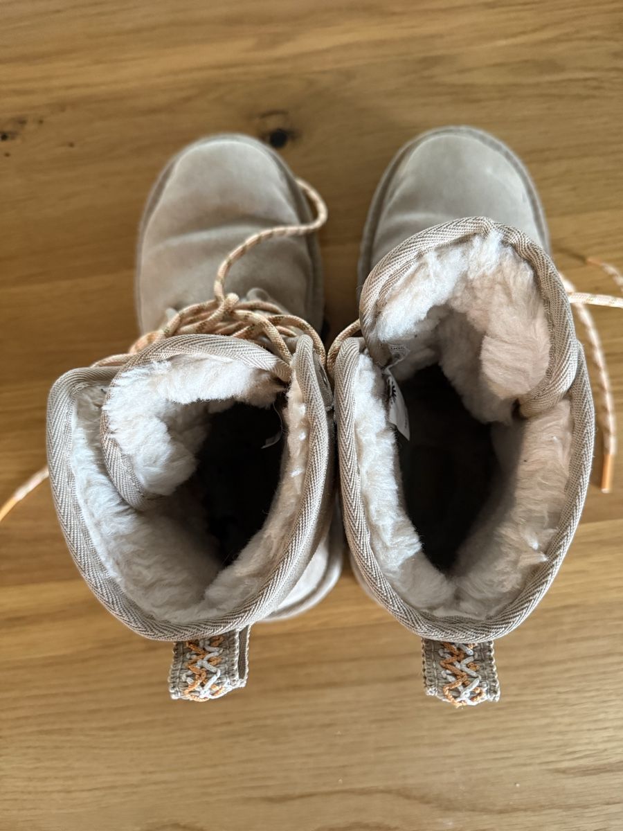 Scarpe da donna: UGG Boots 39 – Usato da Boncourt venduto da Doodle 1