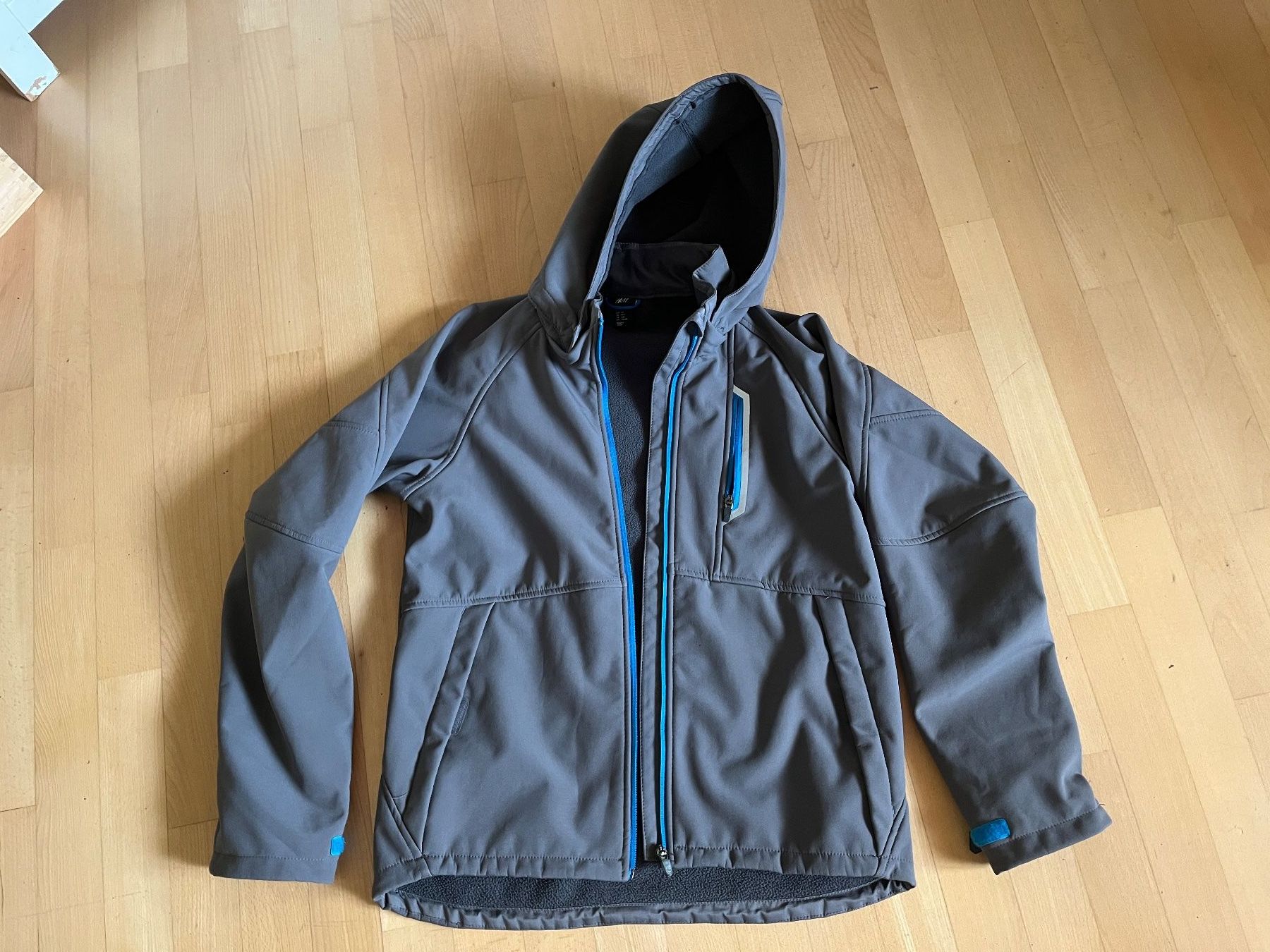 H&M Jacken & Mäntel: Softshelljacke von H&M – Gebraucht aus Zürich von emily02