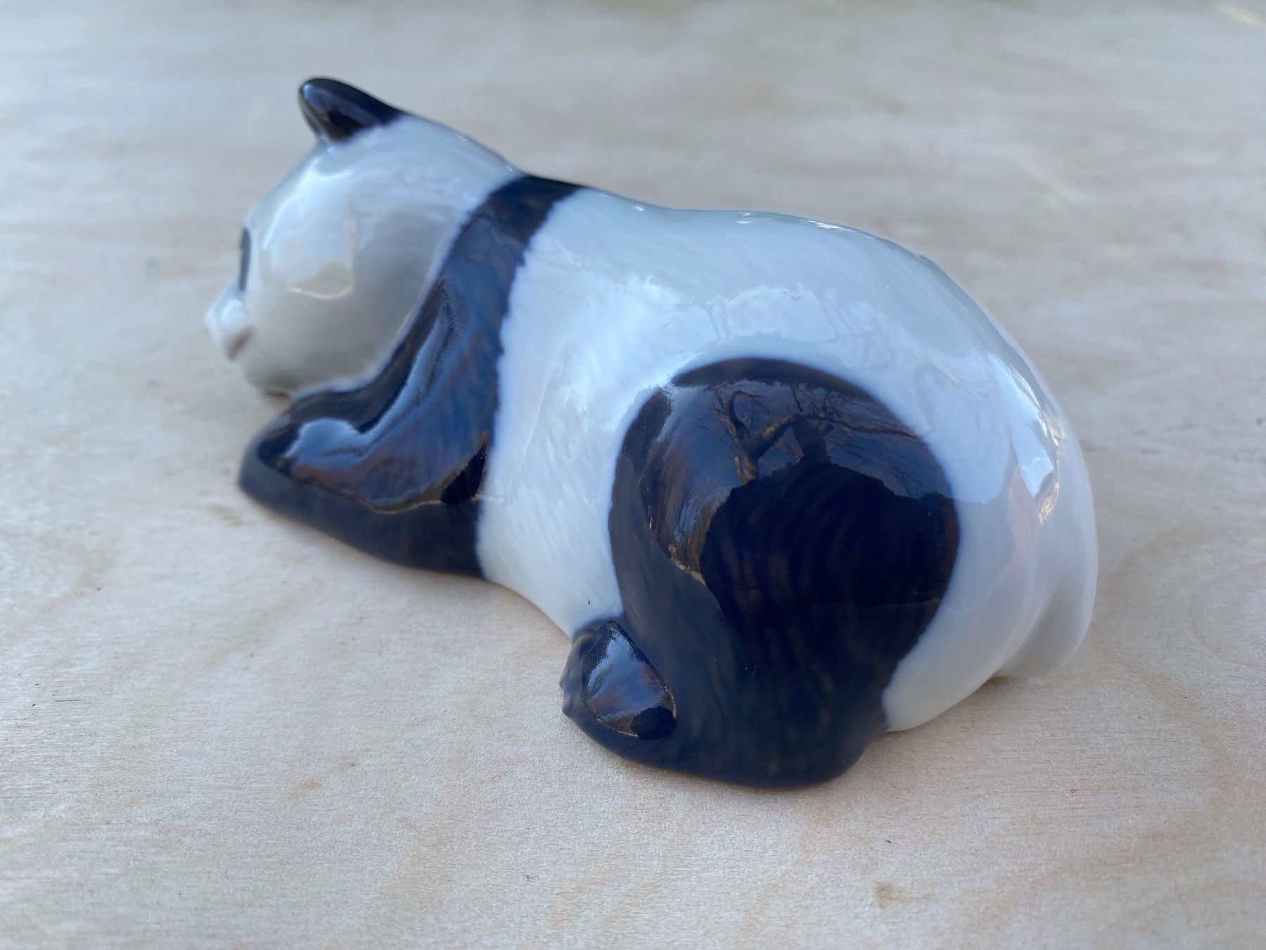 Royal Copenhagen Figuren: schöner Royal Copenhagen Panda – Gebraucht aus Feldbach von Olive1 5