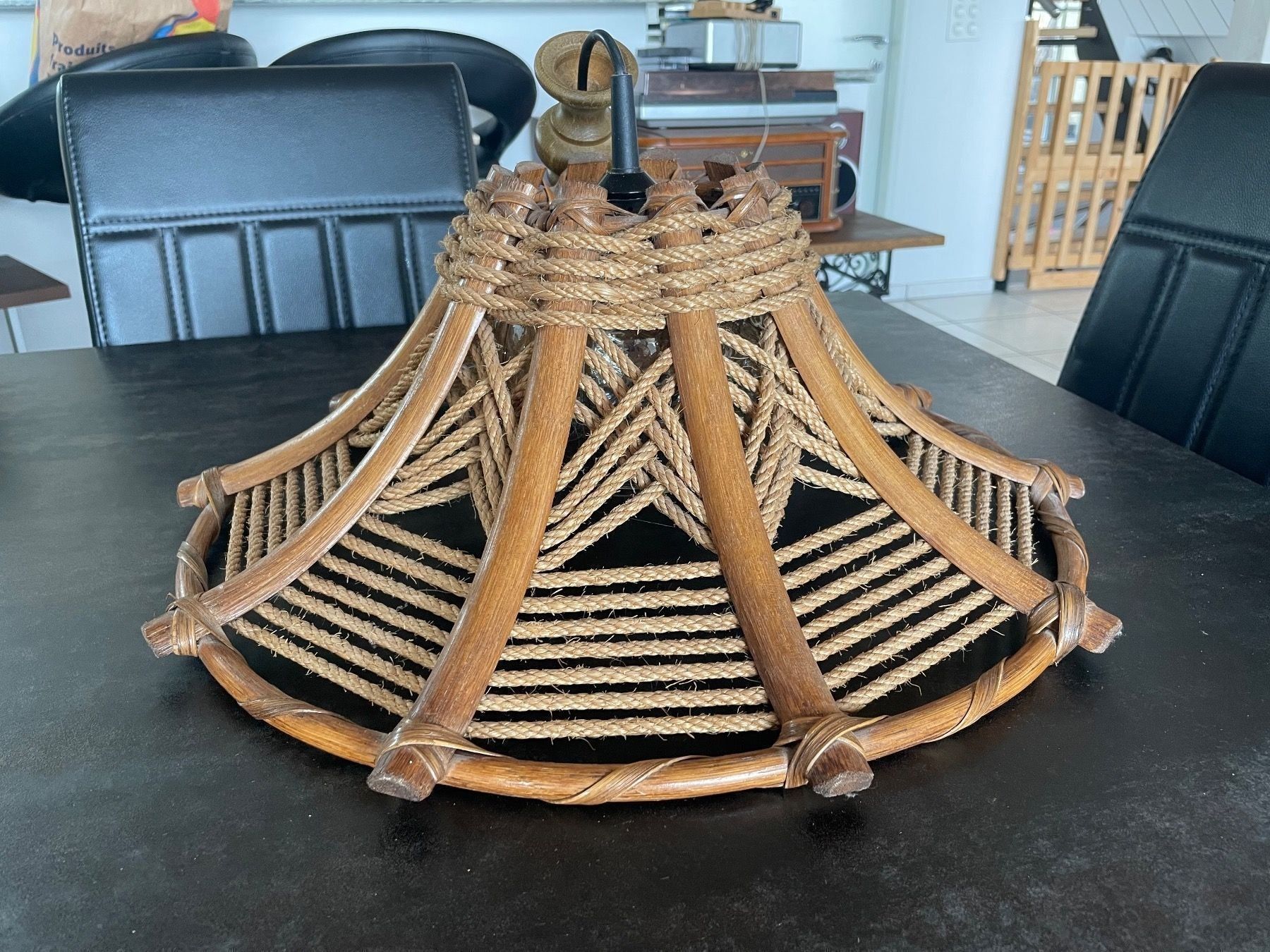 Lampadari & plafoniere: Alte Hängeleuchte aus Rattan – Usato da Siebnen venduto da stevenf 5