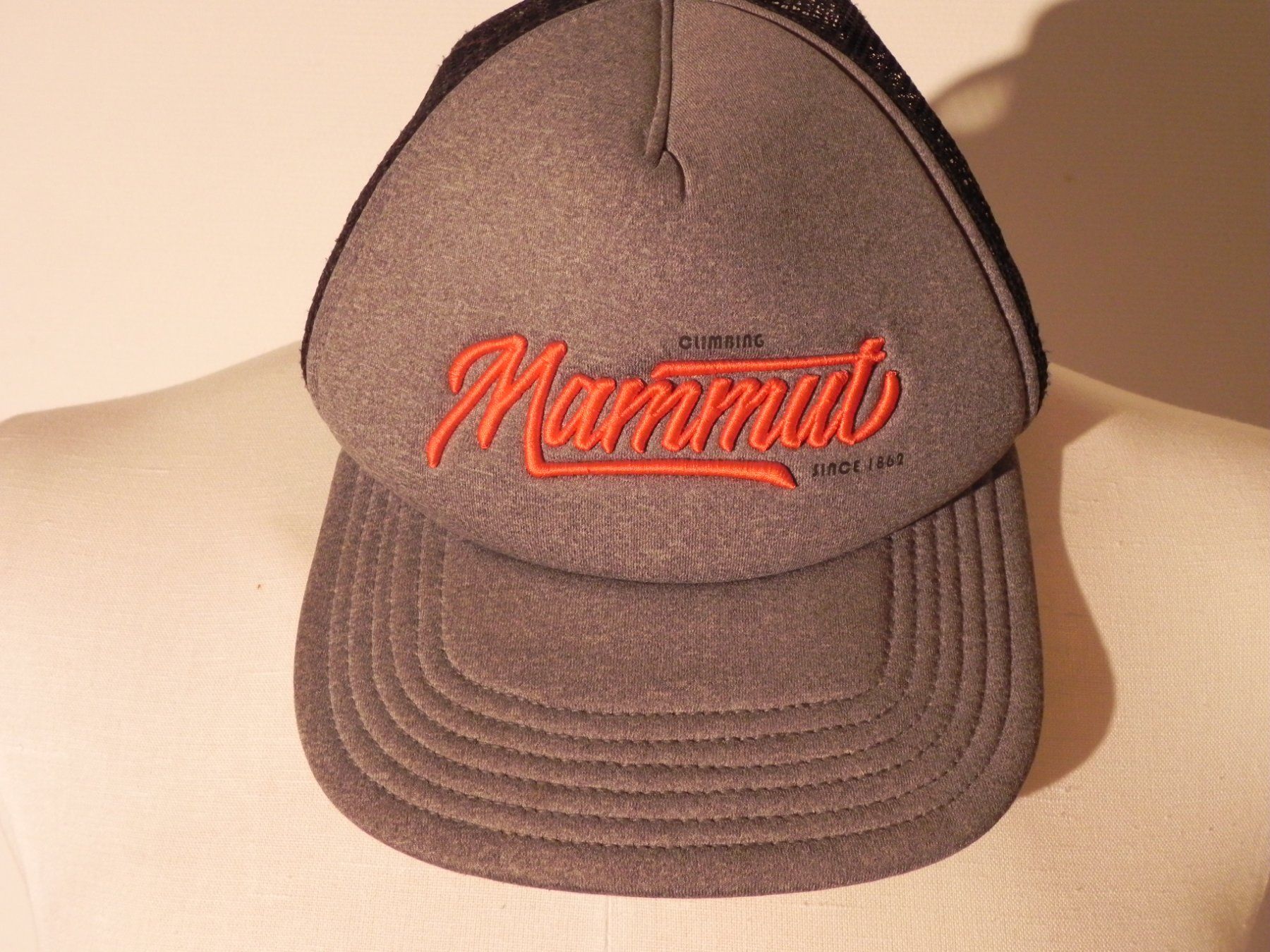 Mammut Chapeaux, bonnets & casquettes: Mammut Climbing Cap – D'occasion à Bern par paultschur11