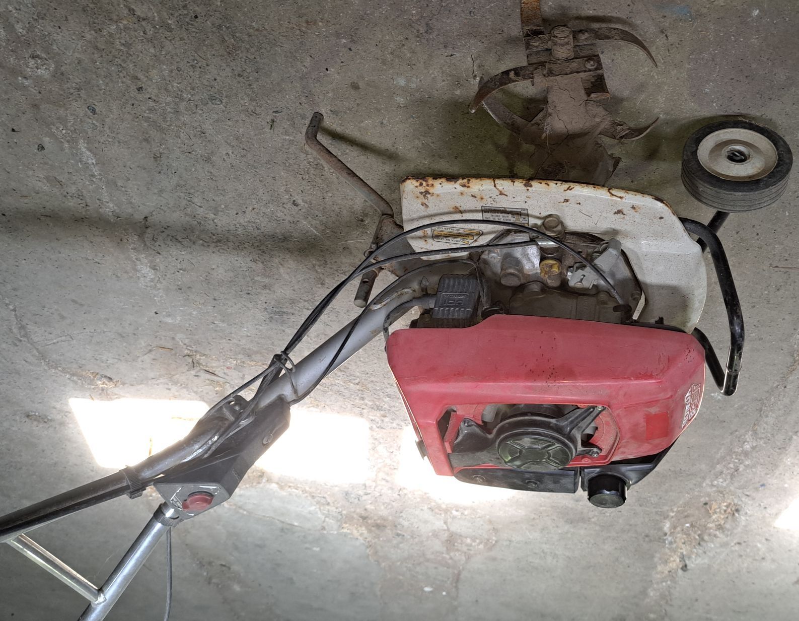 Honda Alle Maschinen: Bodenhacke Honda 5.5 PS gebraucht  – Defekt aus Ricketwil (Winterthur) von Martin8406