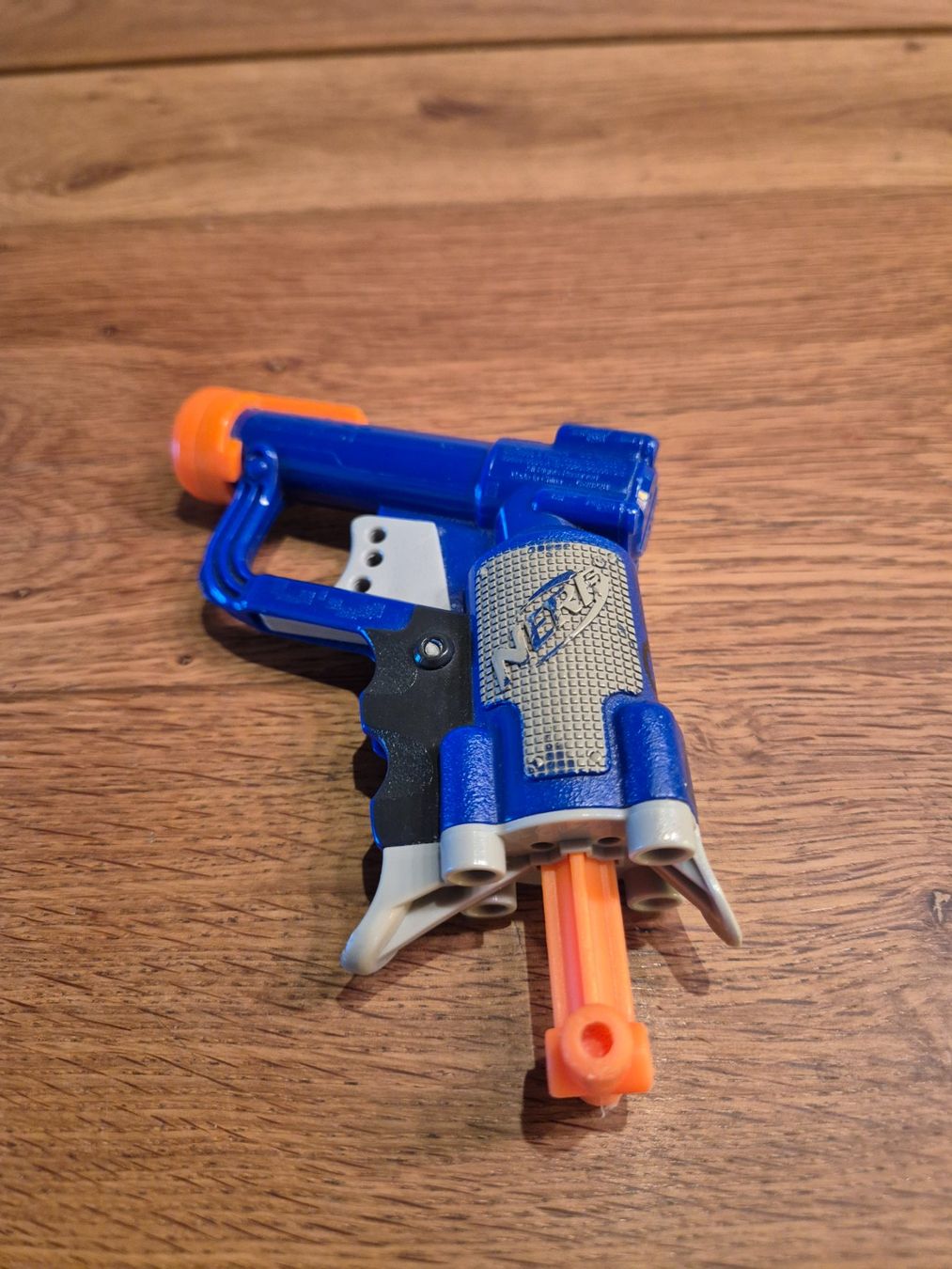 Nerf Giocattoli: Nerf Hand Pistole – Usato da Reutigen venduto da Cheeta29 2