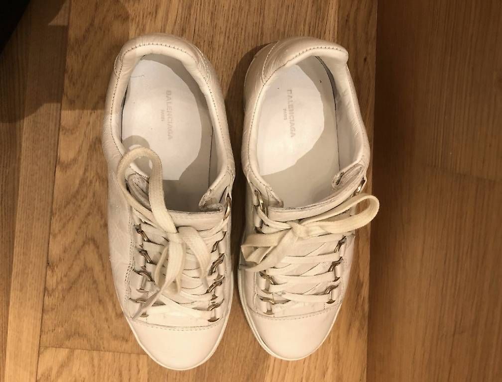 Balenciaga Chaussures femmes: Balenciaga Arena Sneakers - 36 – D'occasion à Zürich par melissacdn 1