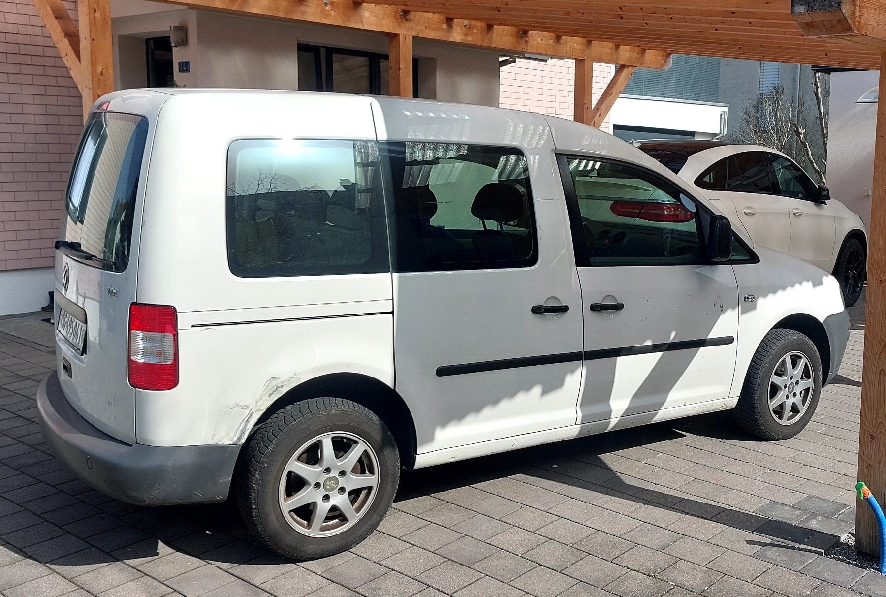 VW Automobili: VW Caddy 1.9 TDI – Usato da Buchs/SG venduto da rockresort 2